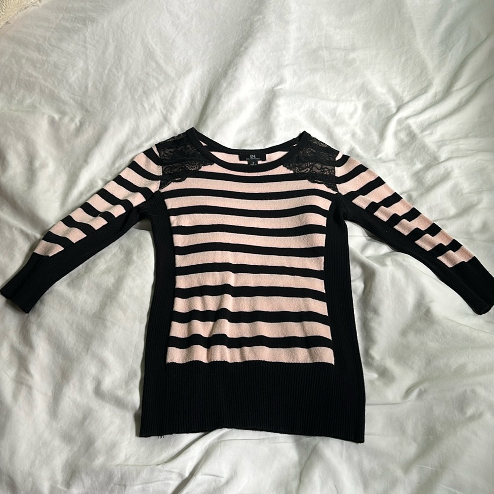 IN San Francisco black and pink thin sweater. Size small